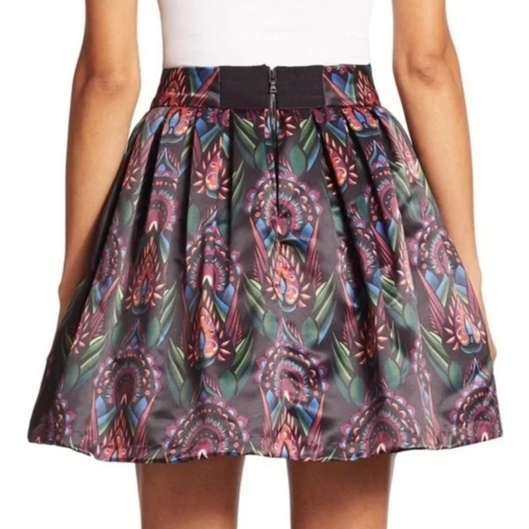 Alice + Olivia Stora Pleated Pouf Skirt | Ombre Deco Print | Size 2 NWT - Picture 3 of 13